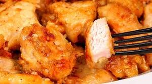 Изумительный рецепт вкуснейшего мягкого мяса: филе курицы под чесночным соусом