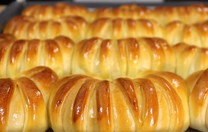 Булочки с заварным кремом: нежная выпечка, которая надолго остаётся свежей