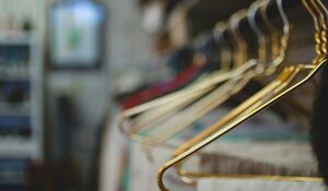 Как избежать беспорядка в гардеробной и шкафах