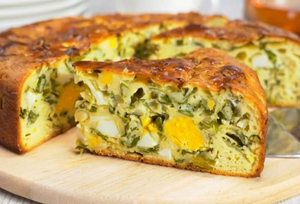 Рецепт заливного пирога с луком и яйцами