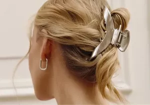 Косы, волны, пучок, накладная челка и другие тренды причесок уходящего года