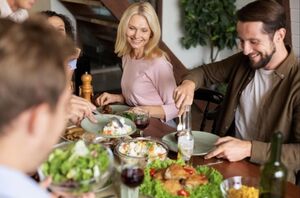 Какая разница между словами «есть» и «кушать»