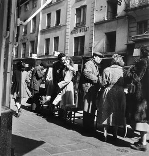 1950-е. Париж на снимках Робера Дуано. Часть 14