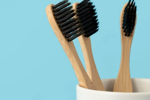 Когда нужно менять зубную щётку и почему это важно