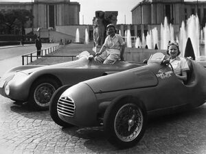 1950-е. Париж на снимках Робера Дуано. Часть 18