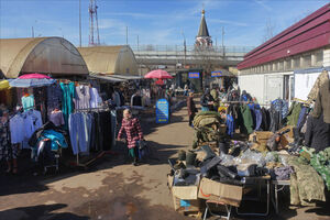 Наше время на снимках Игоря Стомахина. 2026. «Блошиный рынок в Салтыковке»