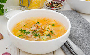 Лёгкий суп с тунцом и фасолью за 20 минут: вкусный обед без лишних хлопот