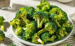 Что любит брокколи: как вкусно отварить, как жарить и запечь — советы