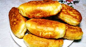 Пышные пирожки на кефире: старый домашний рецепт без дрожжей