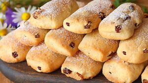 Домашние «пышнули» на сливочном масле — мягкая выпечка, которая тает во рту