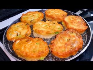 Картофельные оладьи с моцареллой: завтрак из одного яйца