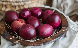 Натуральное окрашивание яиц свёклой: три простых способа с разным эффектом