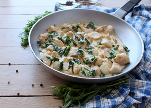 Сливочно-чесночный цыплёнок: простой ужин, который хочется повторять