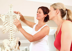 Как сохранить здоровье костей: что важно знать о кальции, витамине D и рисках остеопороза