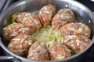 Турецкий повар показал этот прием! Котлеты получаются настолько сочными, что муж просит добавку.