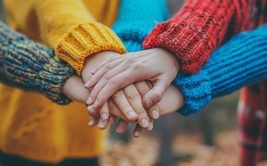 10 признаков фальшивой дружбы: как понять, что рядом не тот человек