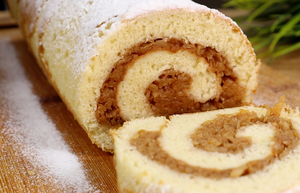 Забудьте про шарлотку – самый ленивый яблочный рулет. Просто вылейте тесто на яблоки