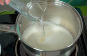 Зачем добавлять уксус в воду при варке риса? Узнав этот секрет однажды, вы будете делать так всегда!