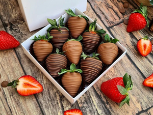 Клубника в шоколаде дома: простой десерт, который выглядит как из кондитерской