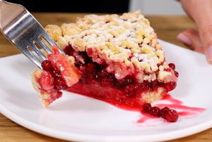 Песочный пирог с брусникой: пошаговый рецепт