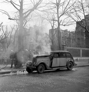 1950-е. Париж на снимках Робера Дуано. Часть 24