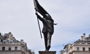 Загадочная скульптура в Лондоне – новая работа Бэнкси?