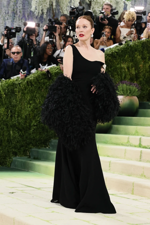 Фотосессия Julianne Moore (май 2026)