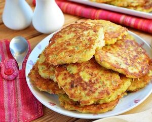 За уши не оттащишь!» Оригинальные и невероятно вкусные драники по бабушкиному рецепту