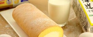 Воздушный бисквитный рулет с нежным сливочным кремом