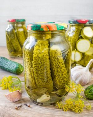 И банки с огурцами не взрываются 