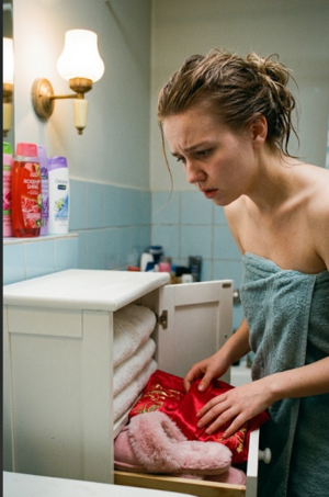 — Пора определяться. Я не потерплю третьего лишнего, — сдерживая эмоции, отчеканила Елена.