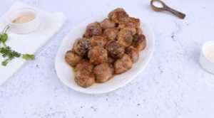 Мясные тефтели в белом вине: сочные, нежные и очень вкусные — готовятся прямо на сковороде!