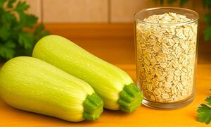 Овсянка + кабачки. Готовлю через день на завтрак. Рецепт подсмотрела у пожилой бабушки