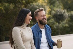 Как читать знаки: невербальные сигналы, которые раскроют истинные намерения партнера на свидании