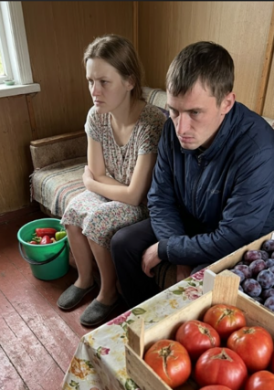 Всё лето я батрачила на даче в одиночестве, а родные приехали с пустыми ведрами только сливки снимать