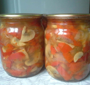 Самый вкусный салат с болгарским перцем и шампиньонами на зиму! Готовим роскошную грибную заготовку, которую зимой по достоинству оценит вся семья. Сохраняйте проверенный рецепт!