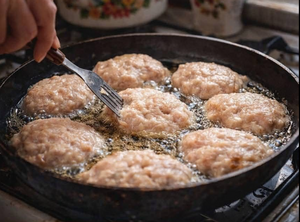 Луковые котлеты из 90-х»: мяса не было, а уплетали так, будто это курочка!  Кто помнит этот вкус — тот настоящий олд!