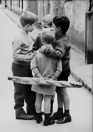 1950-е. Париж на снимках Робера Дуано. Часть 38