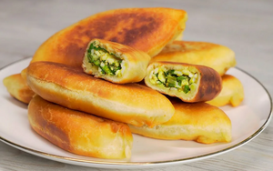 Пирожки с луком и яйцом