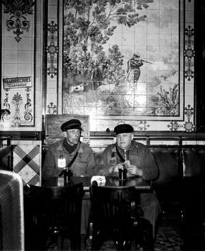 1950-е. Париж на снимках Робера Дуано. Часть 44
