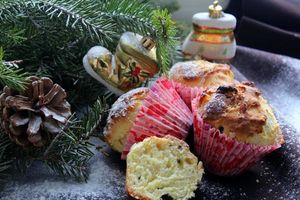 Рождественские кексы с имбирем, изюмом и цукатами