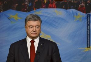 Самоликвидация Порошенко: почему украинский президент скрылся от народа.