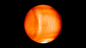 Астрономы увидели в атмосфере Венеры загадочную большую волну