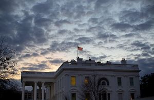 В Белом доме считают, что "мир бы рухнул" без ответа США на события в Крыму
