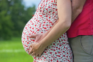 В Британии врачей просят не называть беременных будущими мамами