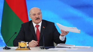 Лукашенко призвал Россию не усложнять отношения