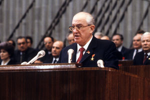 Андропов хотел «починить» СССР, который уже не поддавался ремонту