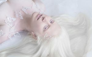 11 фото гипнотической красоты альбиносов