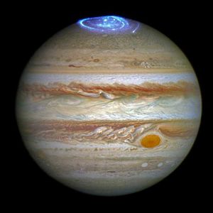 Астрономы сняли потрясающие кадры полярного сияния на Юпитере