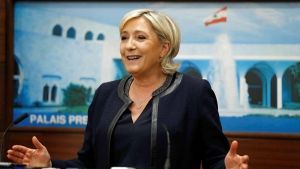 Марин Ле Пен устроила скандал в Ливане: кандидат в президенты Франции наотрез отказалась надеть платок на встречу с духовным лидером – Al Arabiya